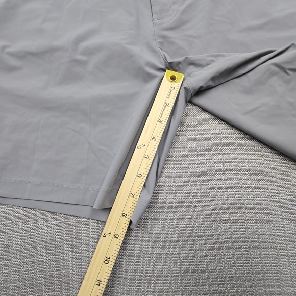 Rhone Shorts Mens 38 Gray Performance Stretch Chino 8 Inseam Lightweight Golf - Picture 2 of 10